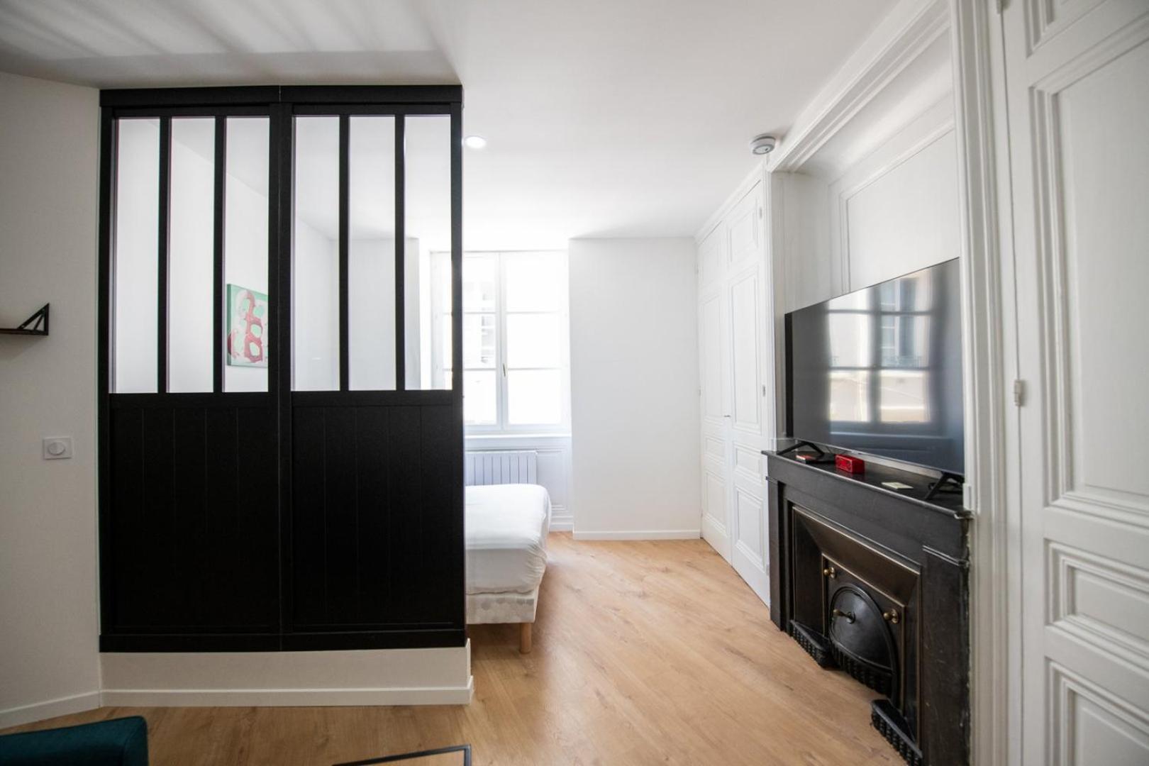 L'Arty - Tres Joli Studio Moderne Place Valmy Lyon Exteriör bild